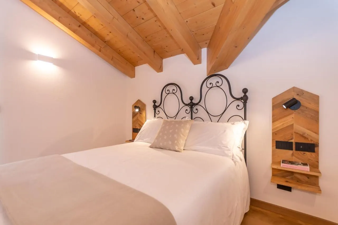 B&B El Lares - B&B L'Avez Canale dʼAgordo 0*,  Italia