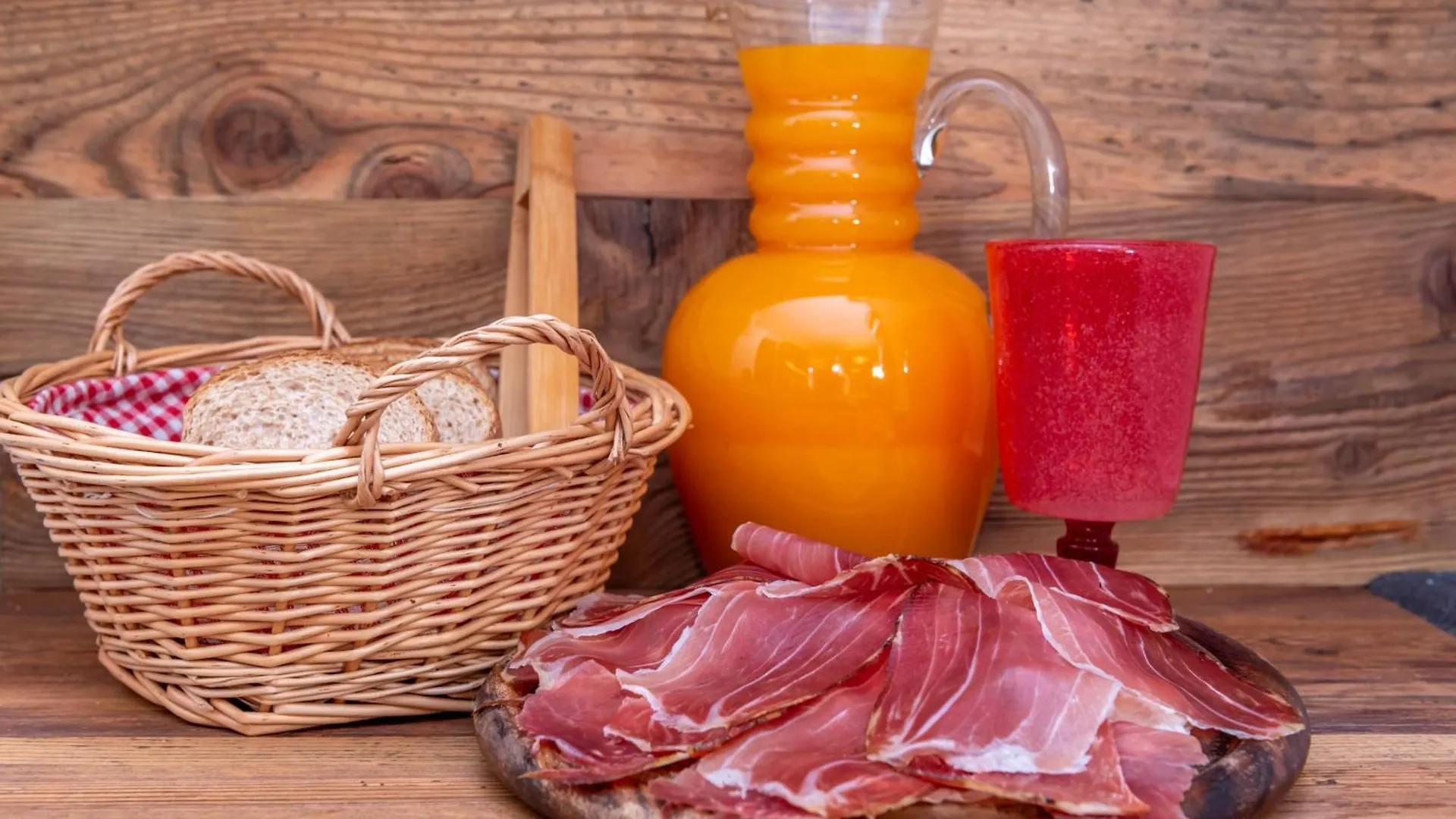 B&B El Lares - B&B L'Avez Canale dʼAgordo Bed and Breakfast